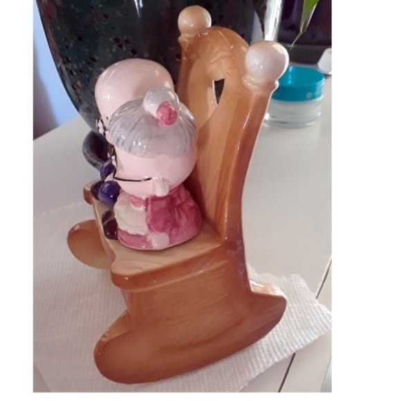 Love Old Couple on Rocking Chair Piggy Bank - Picture 2 of 4